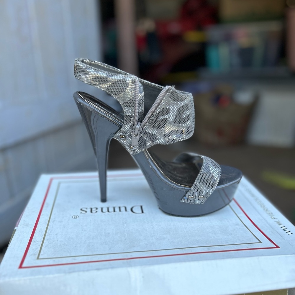Pierre Dumas snake skin stiletto platform heels brand new in the box size 7